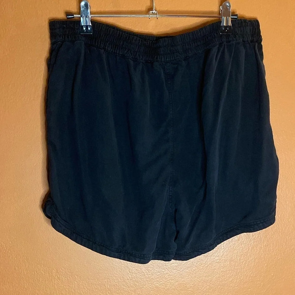 Treasure & Bond Pigment Washed Mid-Rise Pull On Shorts - Picture 6 of 7